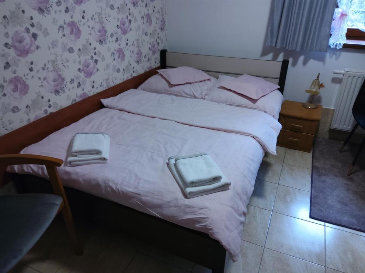 Pokoje Goscinne Sobieszow Jelenia Góra Exterior foto